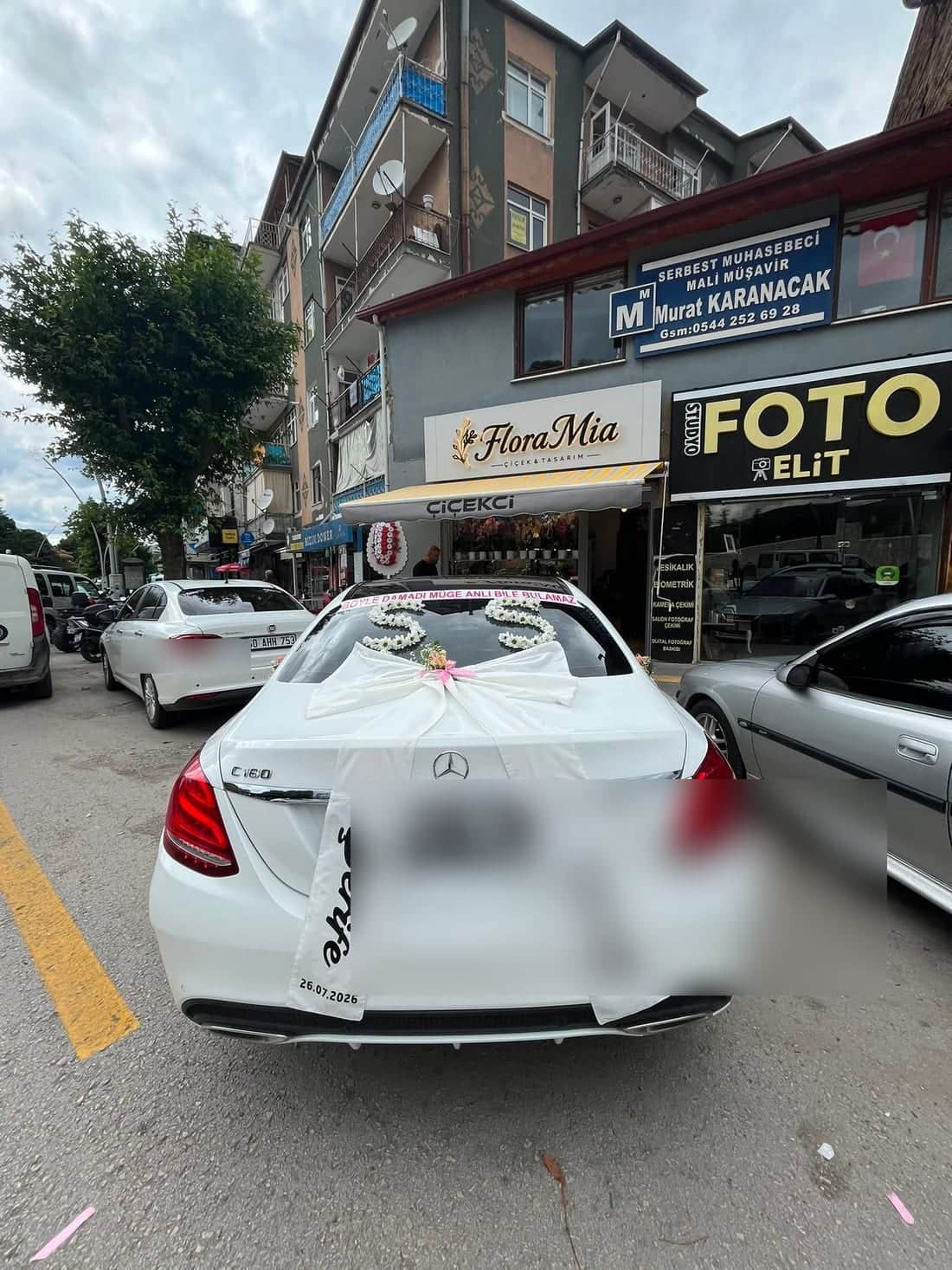 FloraMia Tokat çiçekçi gelin arabası çiçek süslemesi