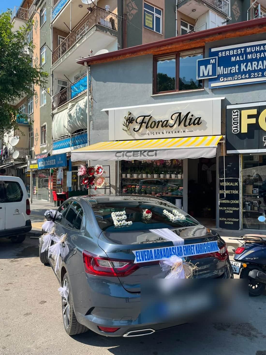 FloraMia Tokat çiçekçi gelin arabası çiçek süslemesi