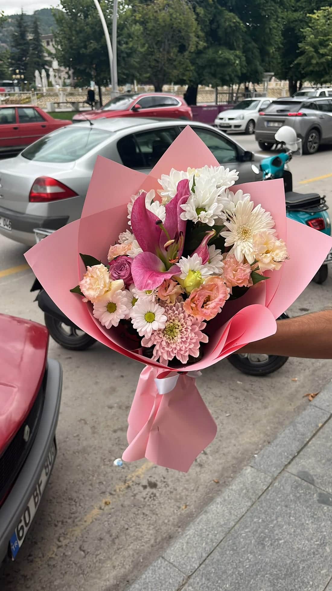 FloraMia Tokat çiçekçi el yapımı çiçek buketi