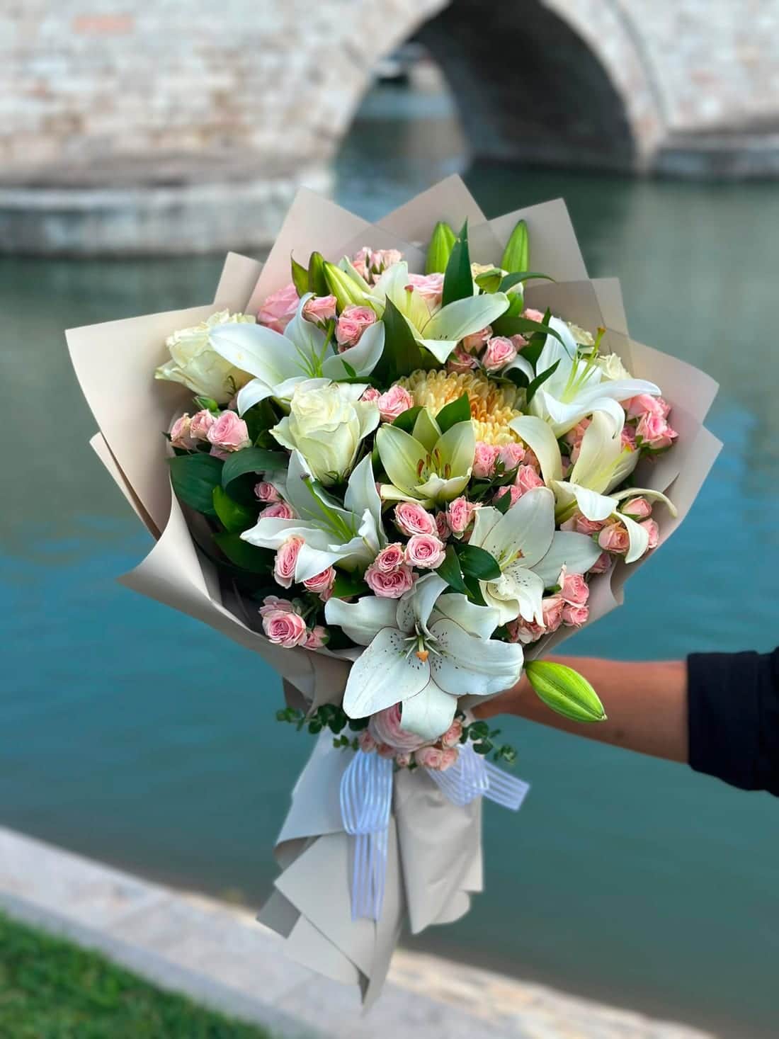 FloraMia Tokat çiçekçi özel tasarım buket